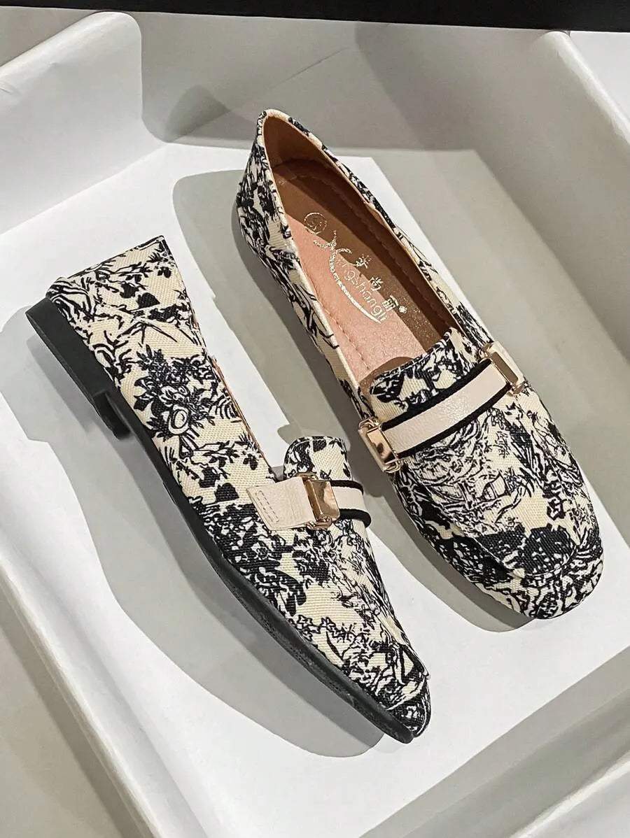Chic Women's PU Leather Slip-On Loafers with Peas Toe for Spring and Fall Fashion