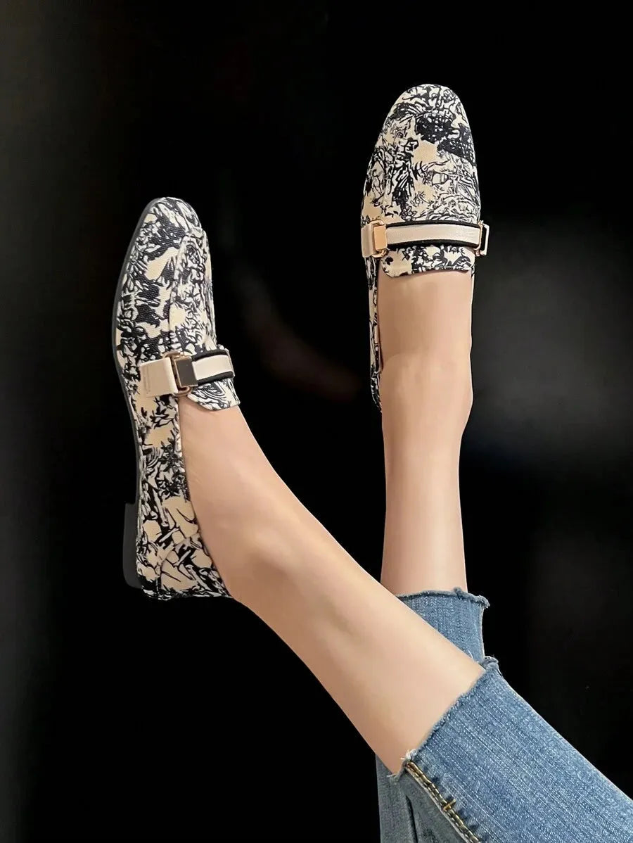 Chic Women's PU Leather Slip-On Loafers with Peas Toe for Spring and Fall Fashion