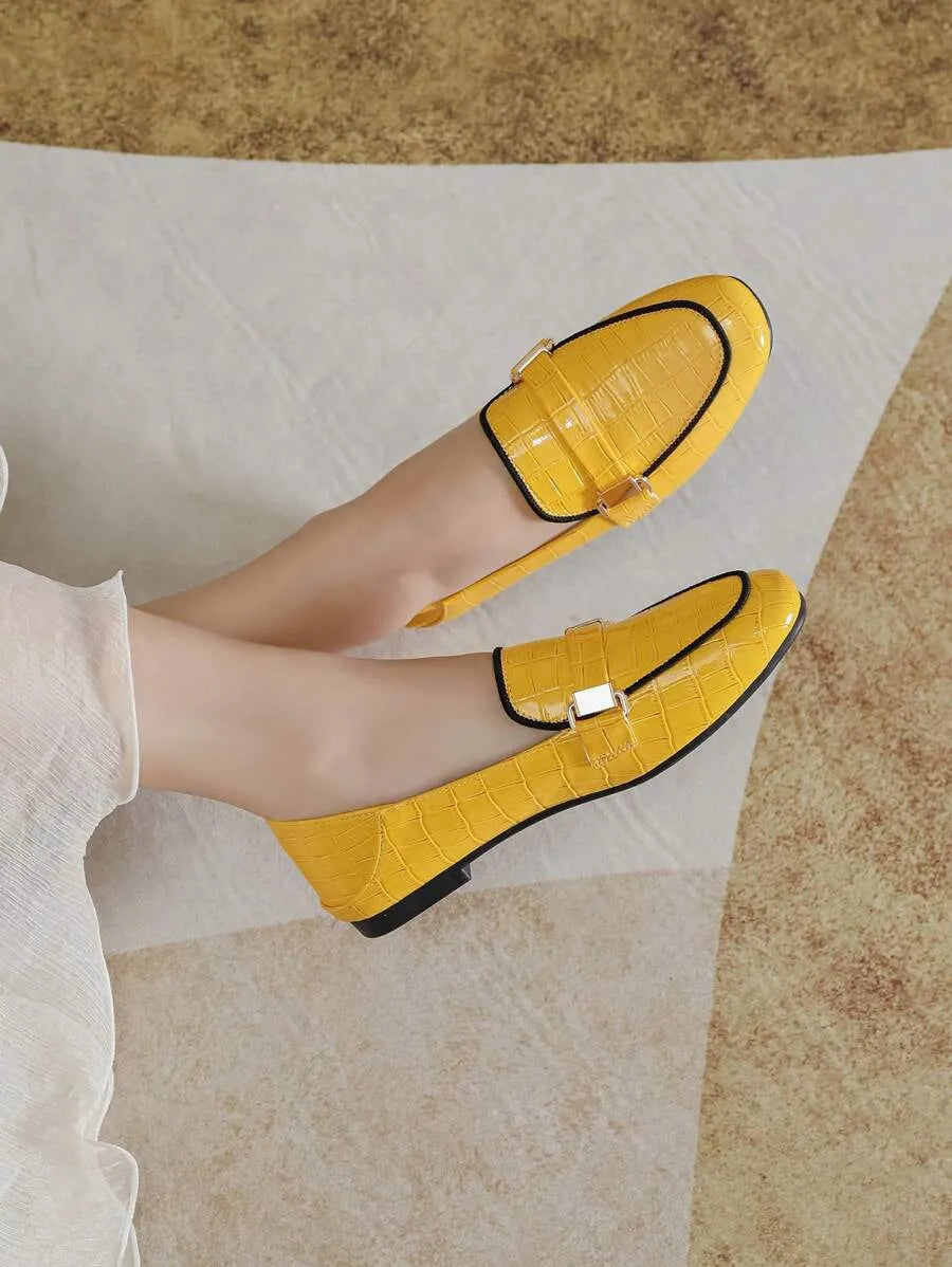 Chic Women's PU Leather Slip-On Loafers with Peas Toe for Spring and Fall Fashion