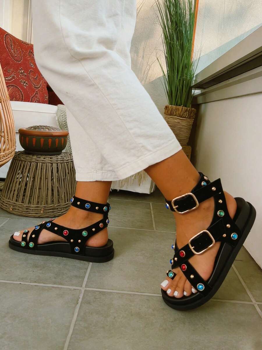 Stylish Women's Adjustable Open Toe Flat Sandals - Bohemian Retro Flip-Flops for Summer Comfort